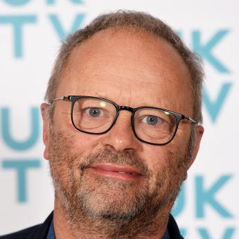 Robert Llewellyn
