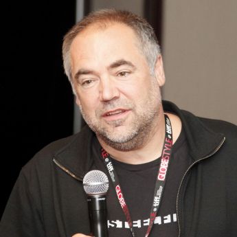 Dan Cross