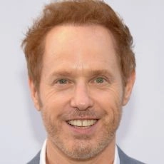 Raphael Sbarge