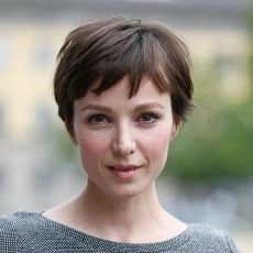 Julia Koschitz