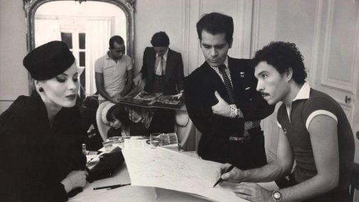 Секс, мода, диско (жестовым языком)